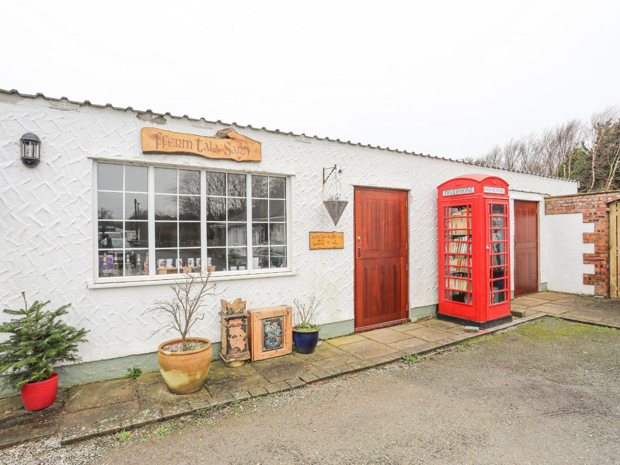 Tal Sarn Shepherd Hut 런페어퍼그윈어 외부 사진